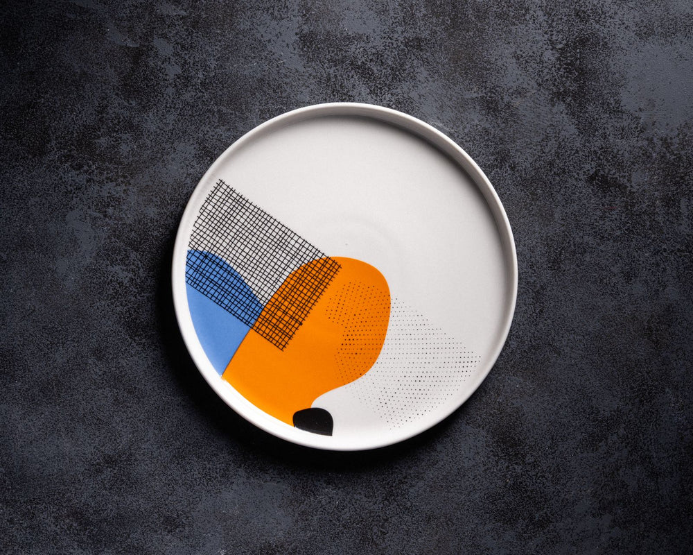 Decorative plate with geometric design