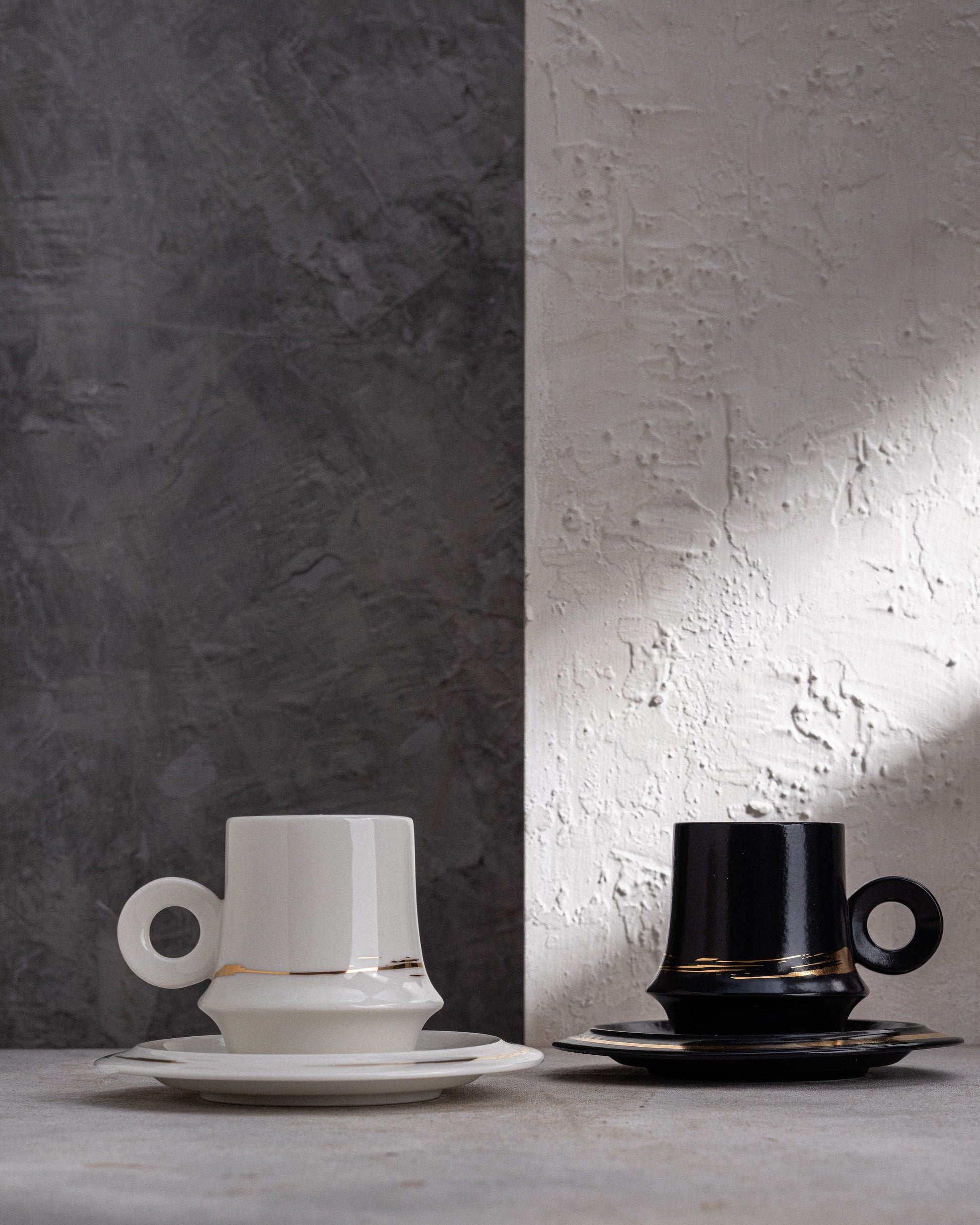 #color_black #color_white