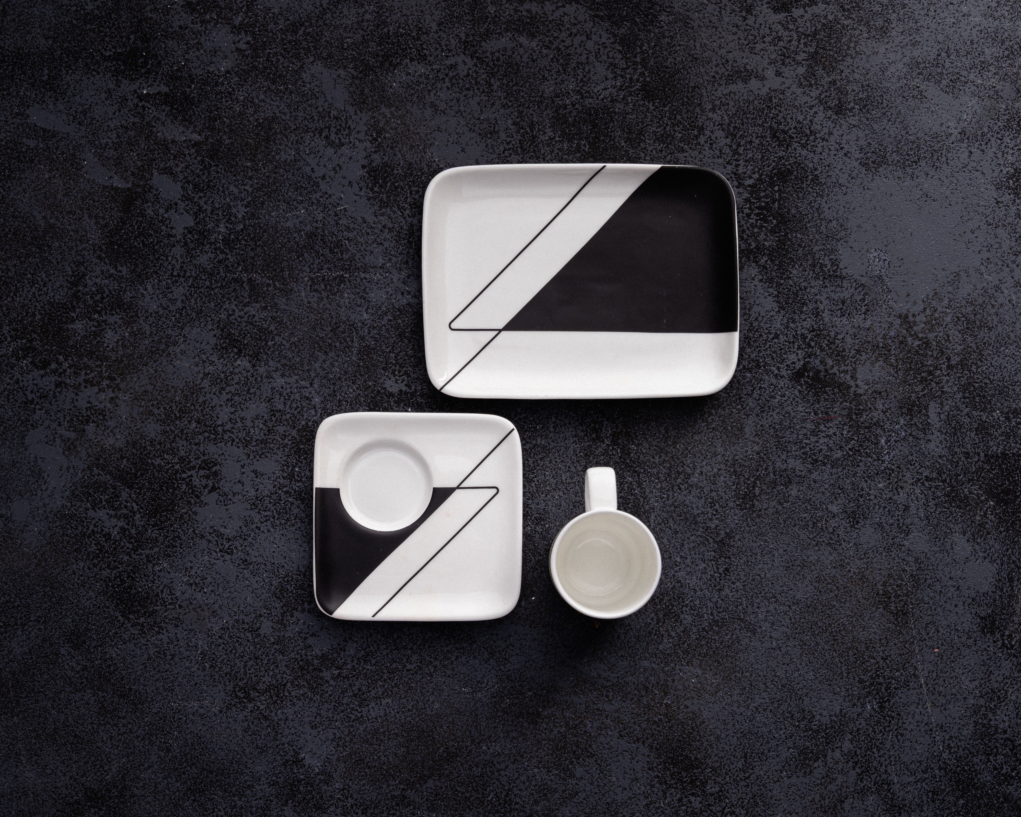 Black and White Espresso Cup and Saucer - Fine Bone China | Duali